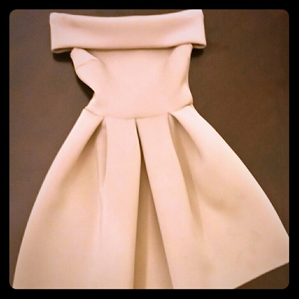 No strap puffy dress